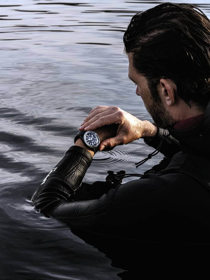 Nowość 2022: Rado Captain Cook High-Tech Ceramic Diver. Wytrzymały, sportowy zegarek na co dzień
