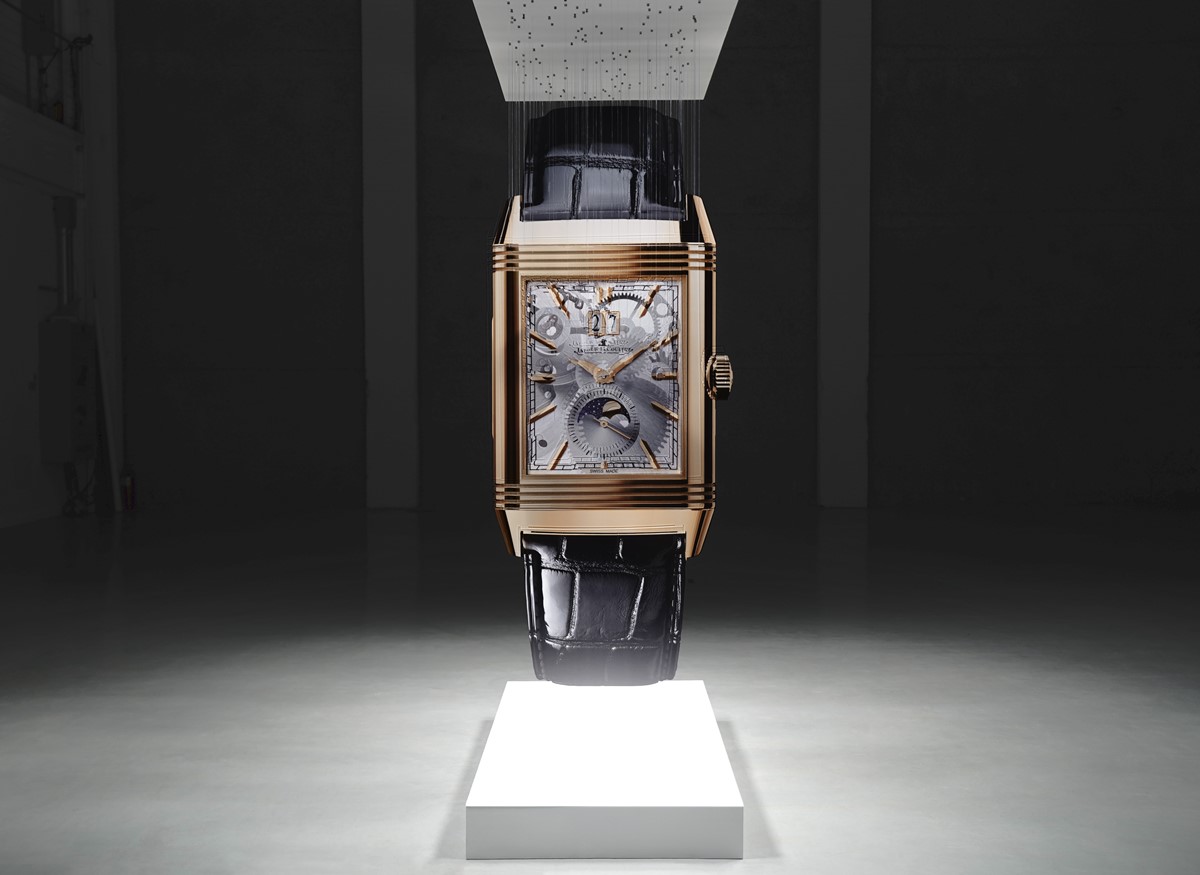 Niecodzienne spojrzenie na zegarki – rzeźba „Spacetime” artysty Michaela Murphy’ego