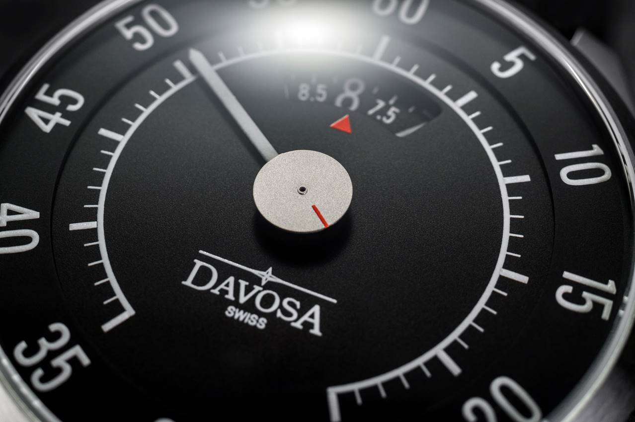 Davosa Newton Speedometer Automatic – kokpit samochodu z lat 60