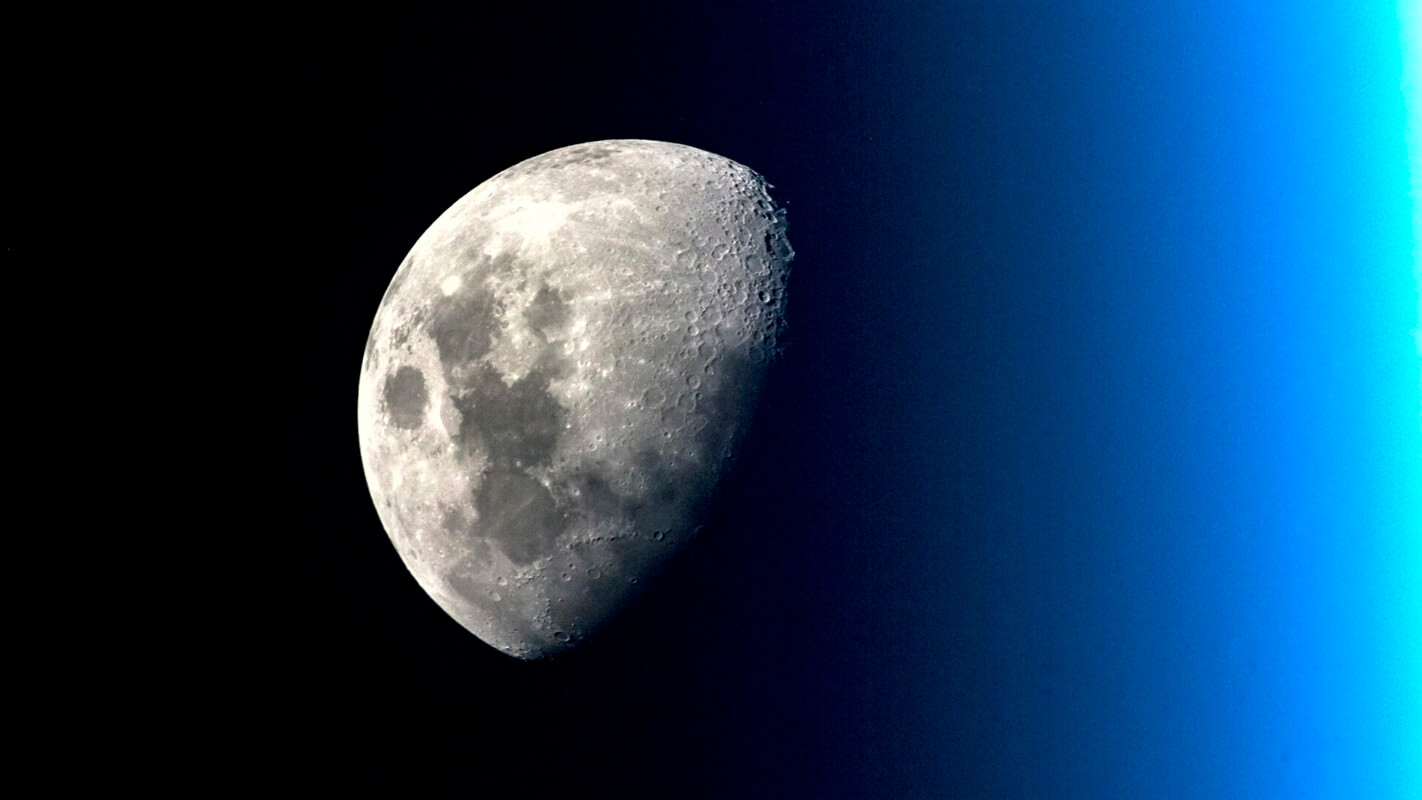 Atlantic Elegance Moonphase - kobieca strona Księżyca