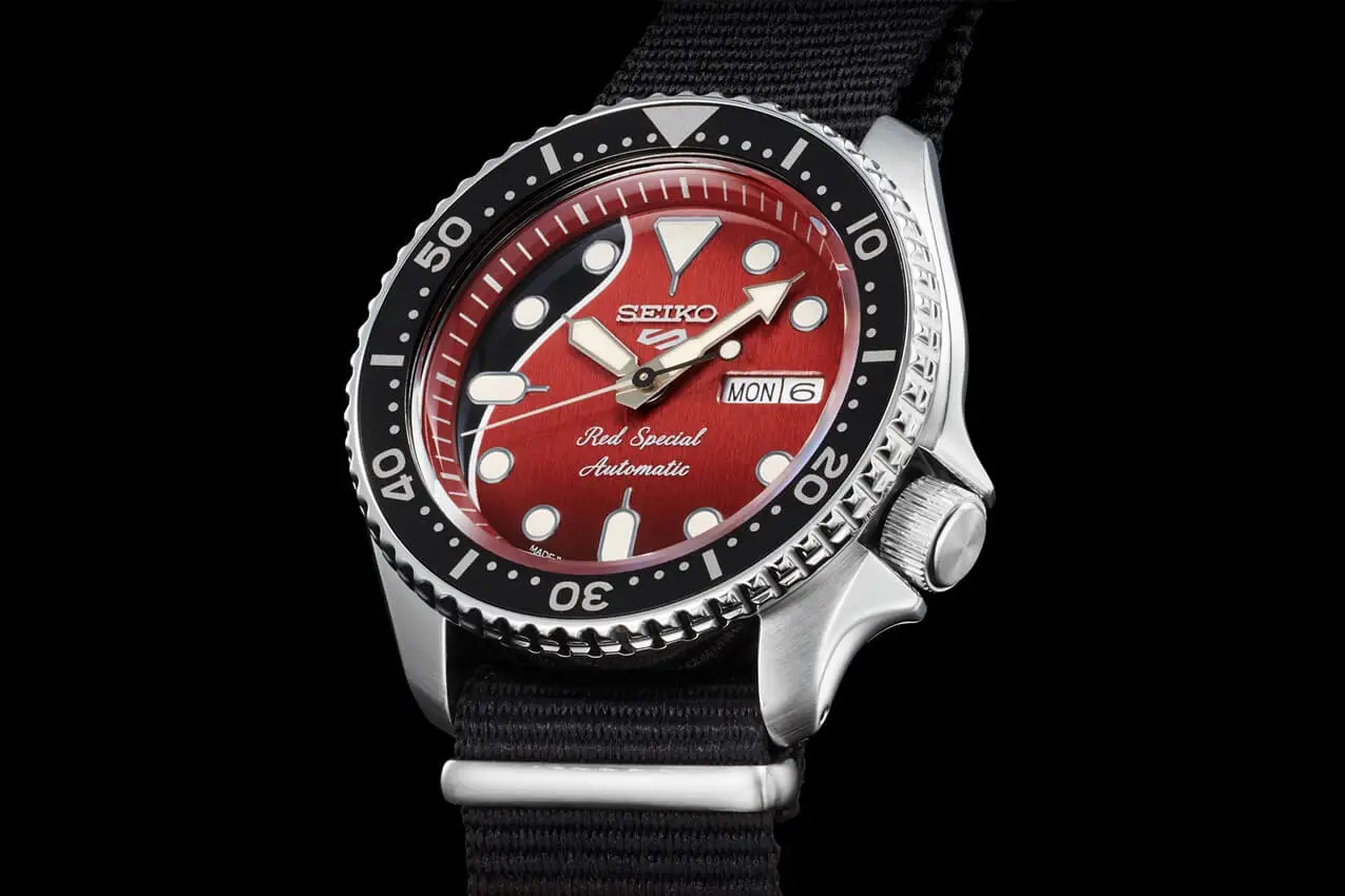 SEIKO 5 Sports Brian May „Red Special” Limited Edition