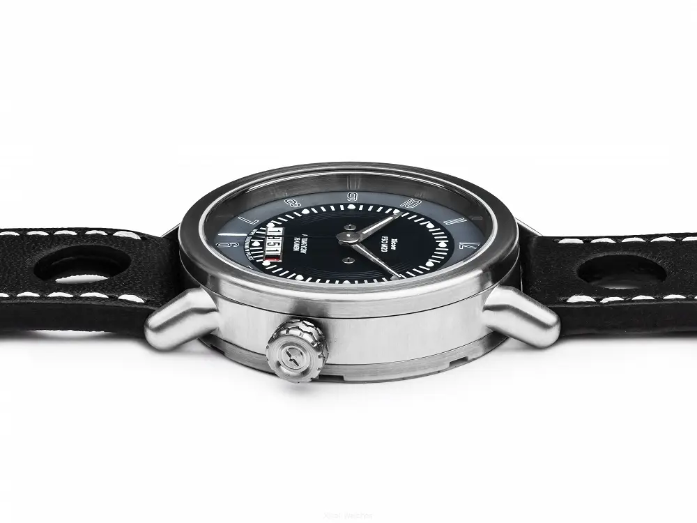 Xicorr FSO M20 – zegarek inspirowany kultowym samochodem FSO Warszawa M20
