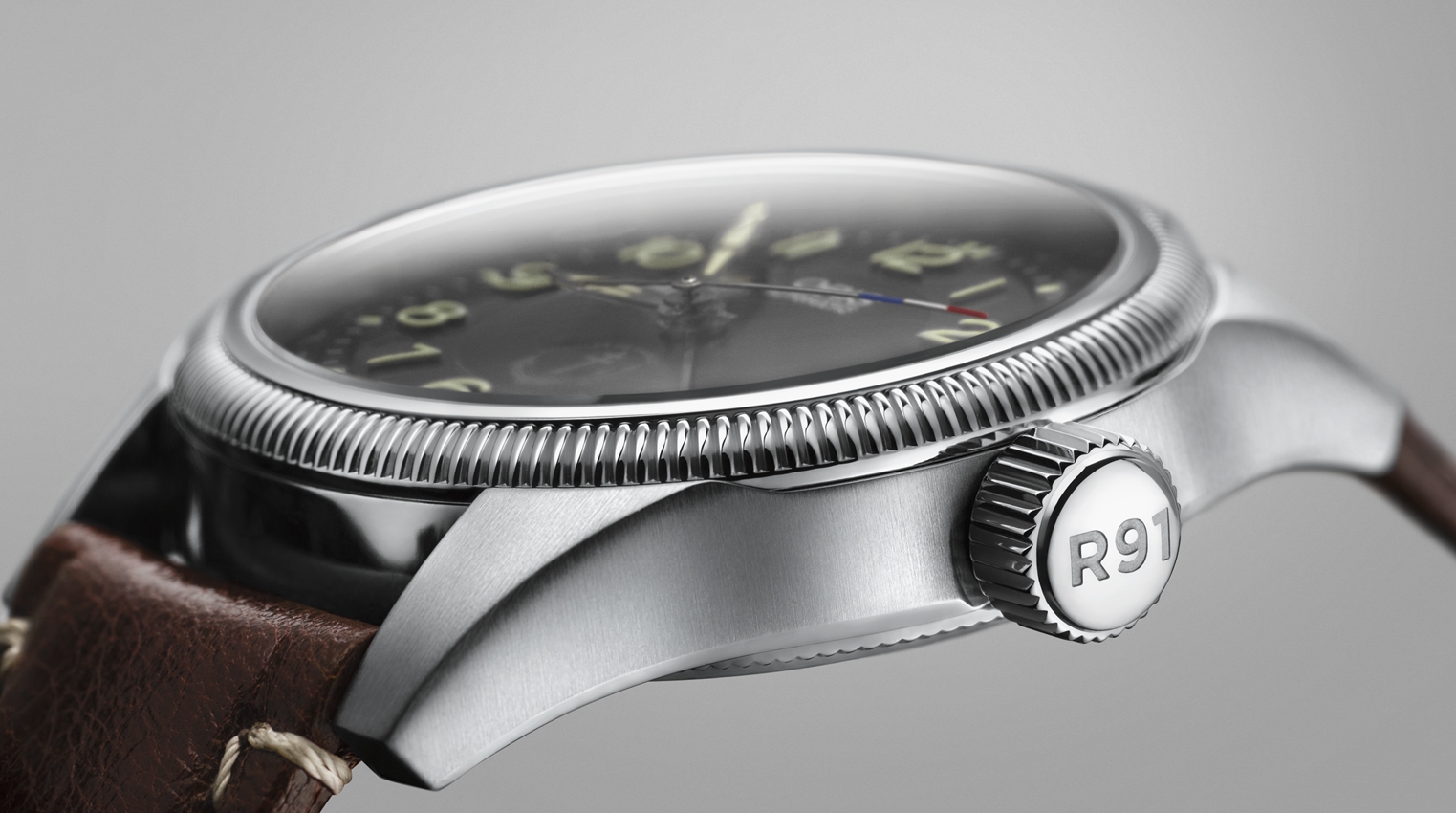 ORIS PA Charles de Gaulle Limited Edition – klasyczny zegarek pilota i hołd dla załogi flagowego lotniskowca.