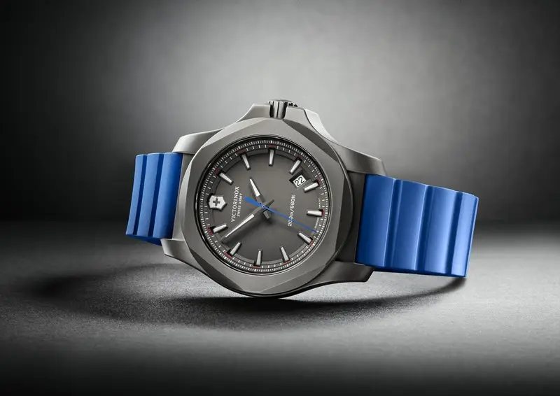 I.N.O.X. Titanium – flagowy zegarek w nowej odsłonie