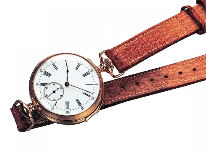 1892 - Wristwatch featuring an minute repetier function