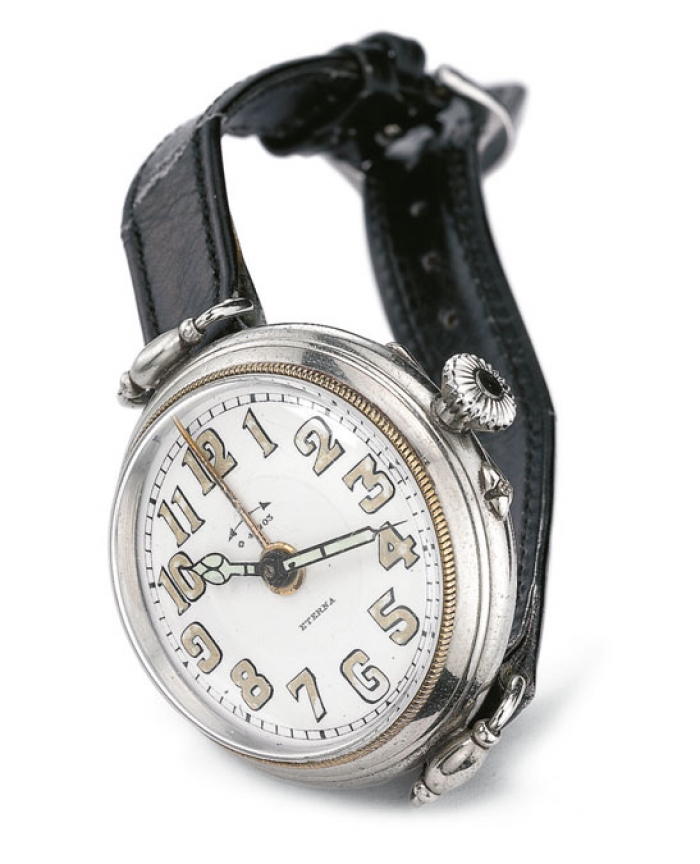 1931 - The alarm wristwatch with a 8-day power capacity