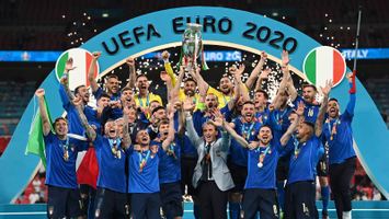 Hublot Big Bang e UEFA EURO 2020™ - finał mistrzostw i zegarek z tej okazji