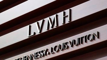 Trudny rok dla grupy LVMH Moët Hennessy Louis Vuitton