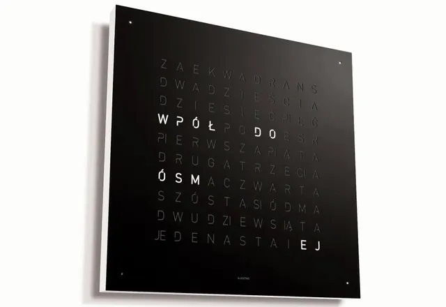 QLOCKTWO – innowacyjny zegar słowny teraz także po polsku!