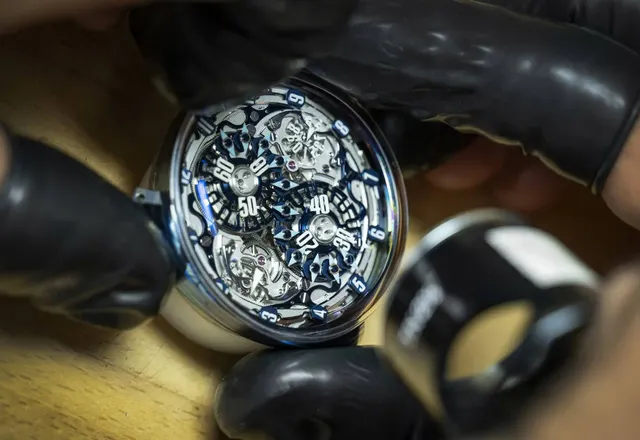 GENUS GNS1.2 TD. Zegarek niezwykły w każdym aspekcie!