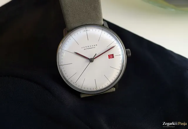 JUNGHANS Max Bill Automatic 100 Jahre Bauhaus (Baselworld 2019, zdjęcia live)