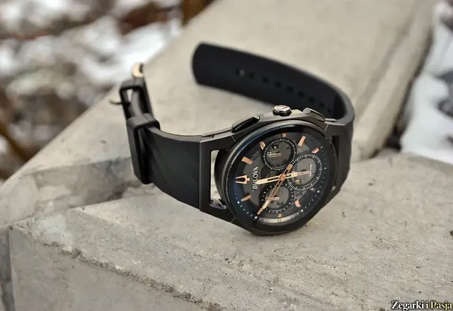 Recenzja: Bulova Curv Chronograph Watch 98A162