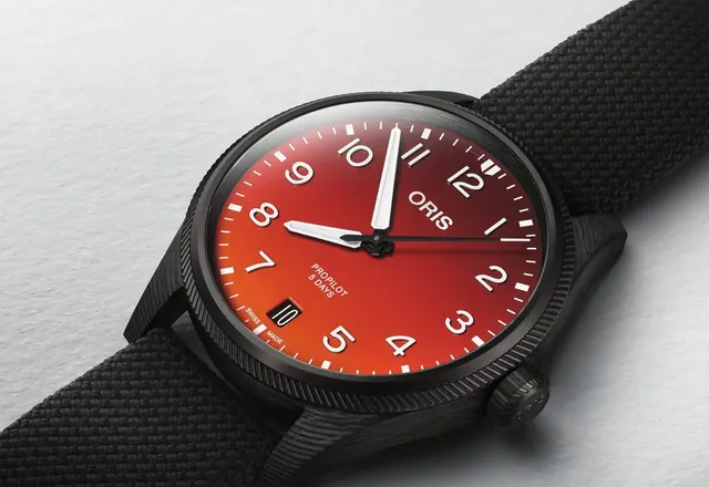 Ognista tarcza i koperta wydrukowana w 3D. Oris Coulson Limited Edition