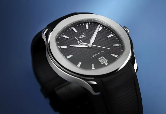 Styl popularny 50 lat temu powraca. Piaget Polo Date Black 2022