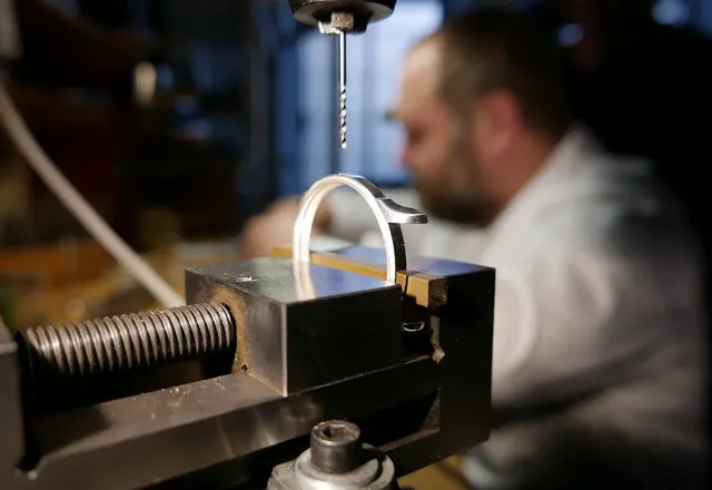 Dlaczego wykonanie zegarka manufakturowego wymaga tyle trudu?