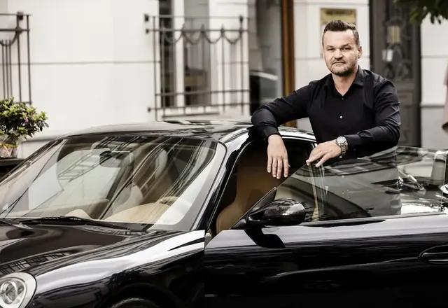 Adam Kornacki mówi nam o swoich licznych pasjach, w tym także o pasji do zegarków - wywiad!