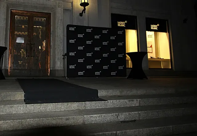 Wieczór w butiku. Montblanc zegarkowy