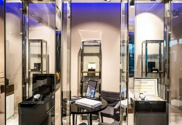 La Fontaine Bleue - miejsce stworzone z pasji do zegarków!