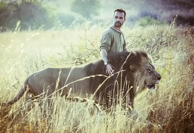 Zaklinacz Lwów - wieloletnia przygoda z lwami i zegarkami